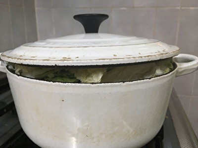 ル クルーゼ鍋は重い 重いけど使える人気の鍋 重さには理由がある ル クルーゼ鍋の長所 良さ と特徴とは いそがばまわれ